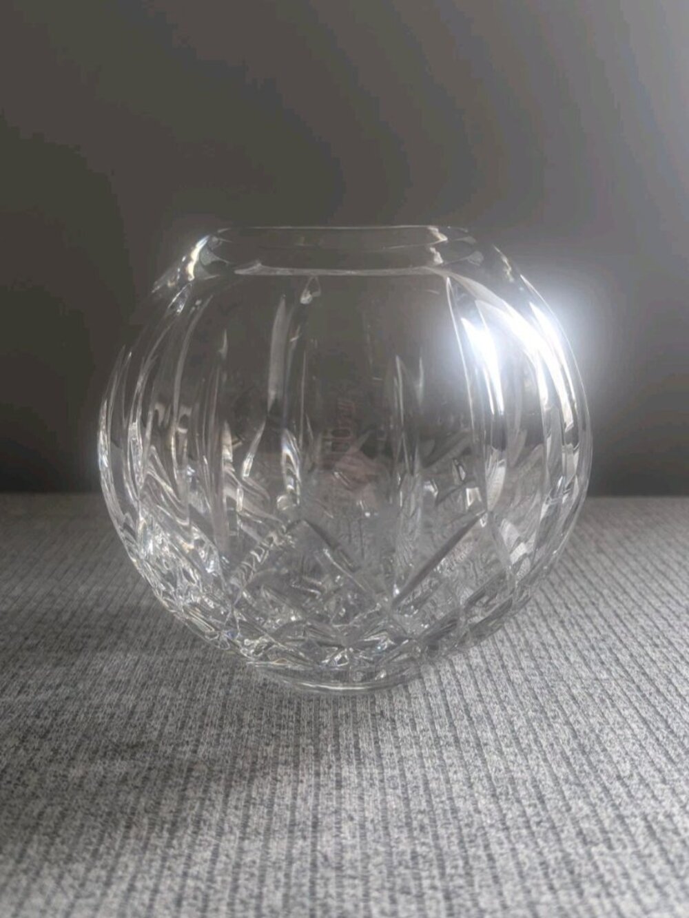 Waterford Crystal Rose Bowl in "Lismore" Cut, 5 1/4" x 5", Etched/Signed & EUC - Picture 2 of 7